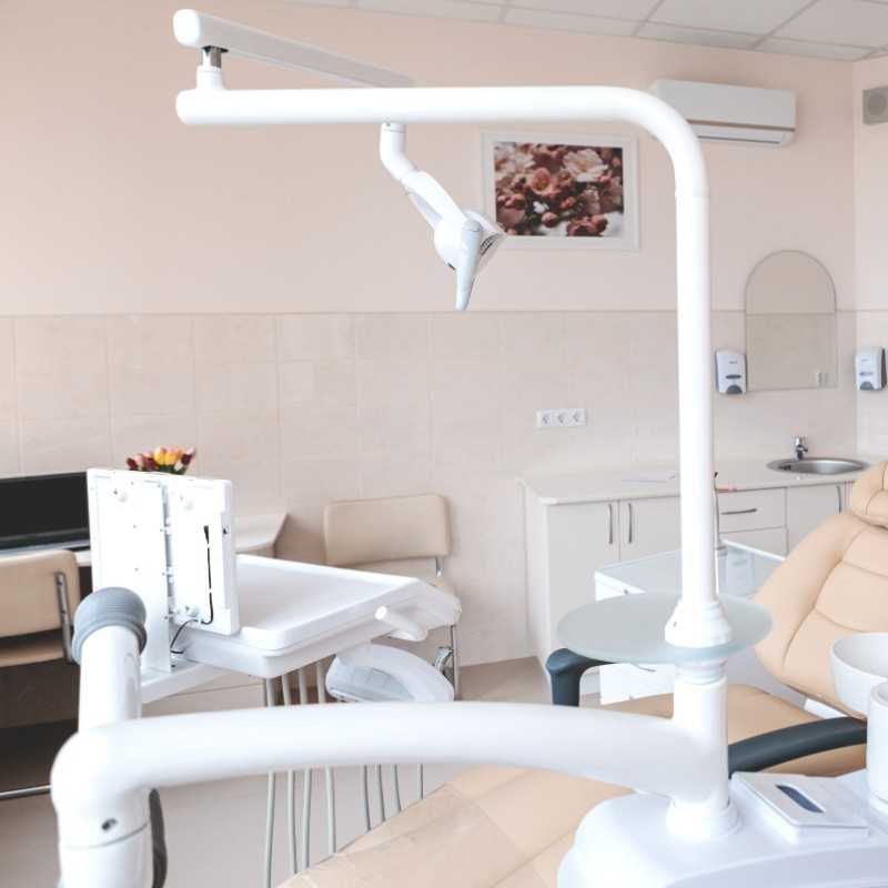 Стоматологическая клиника WELL CLINIC (ДОКТОРА БАРАНОВА Е.С.)